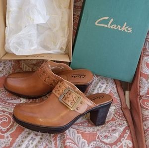 Clarks clogs